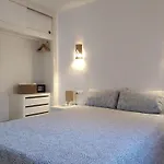 شقة Es Niuet
